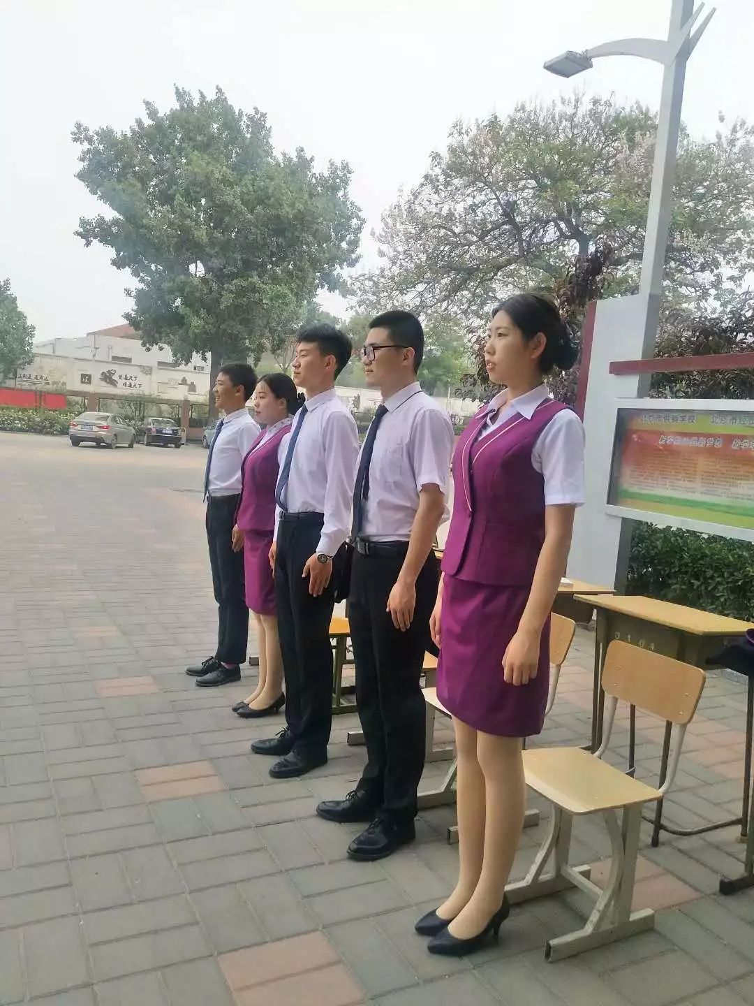 學校禮儀隊 行為的榜樣，顏值的擔當，餐廳服務的典范